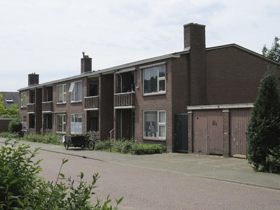 906377 Gezicht op de voorgevel van het huizenblok Verenigingstraat 76 (links)-hoger te Utrecht, dat op termijn gesloopt ...